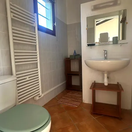 Familiale Situee A 10 Minutes A Pieds De La De Santa Giulia Villa Porto-Vecchio