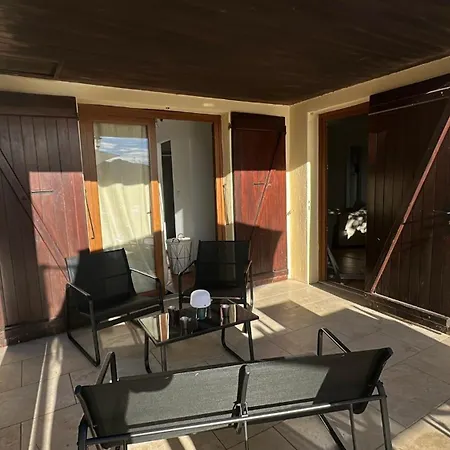 Familiale Situee A 10 Minutes A Pieds De La De Santa Giulia Villa Porto-Vecchio